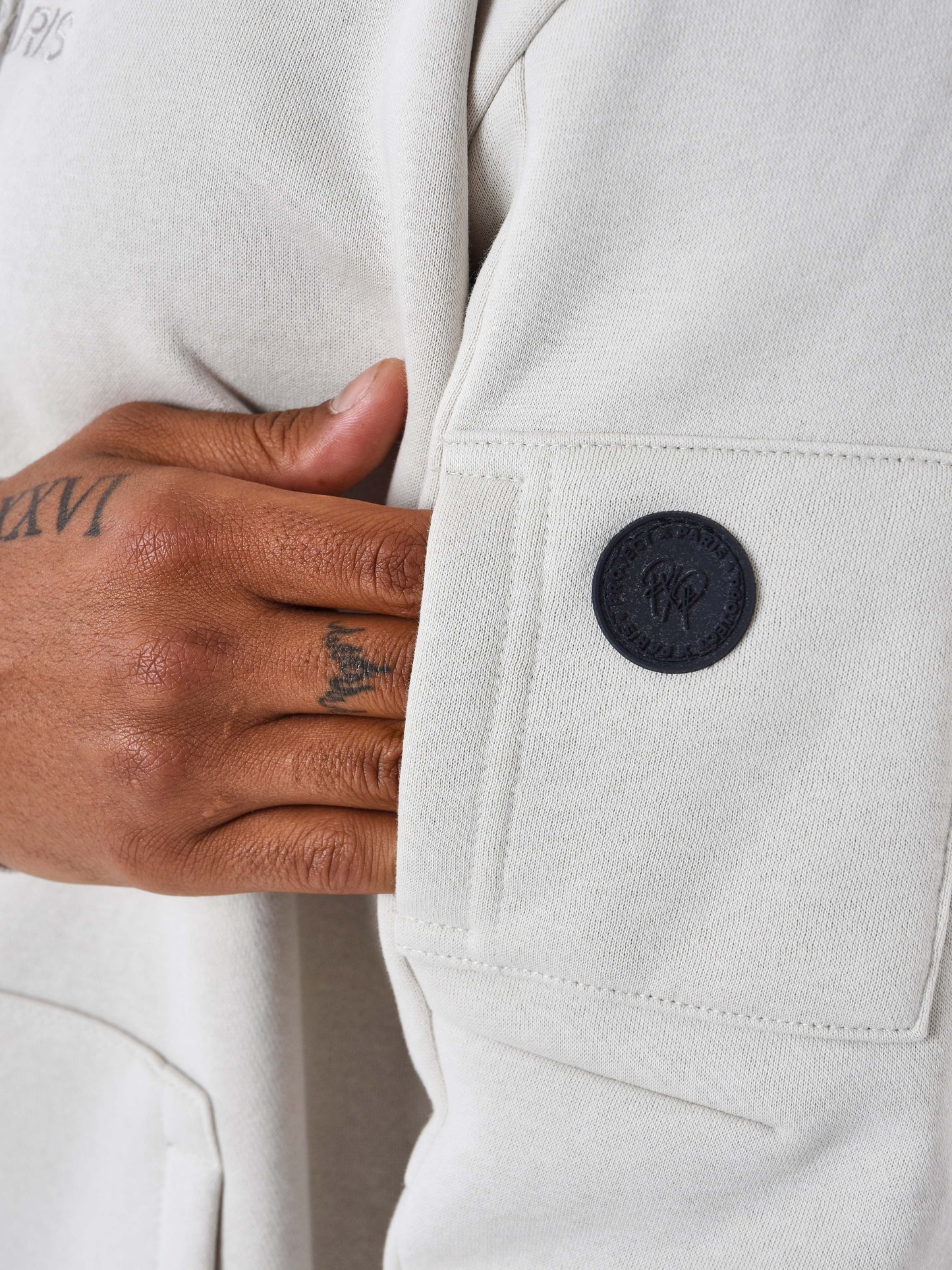 sweat-a-capuche-techwear-greige