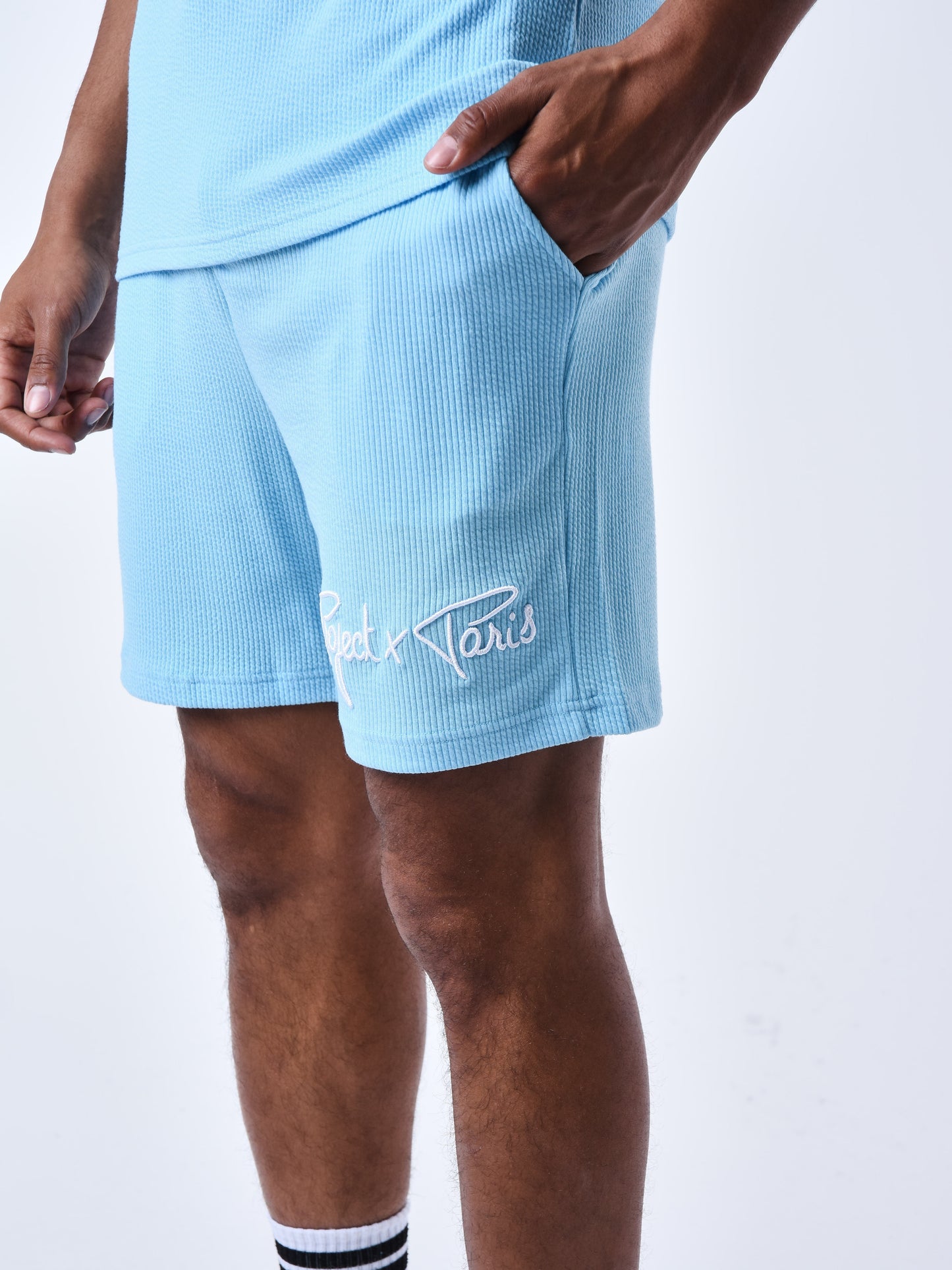 t224011-cyan-modelshot
