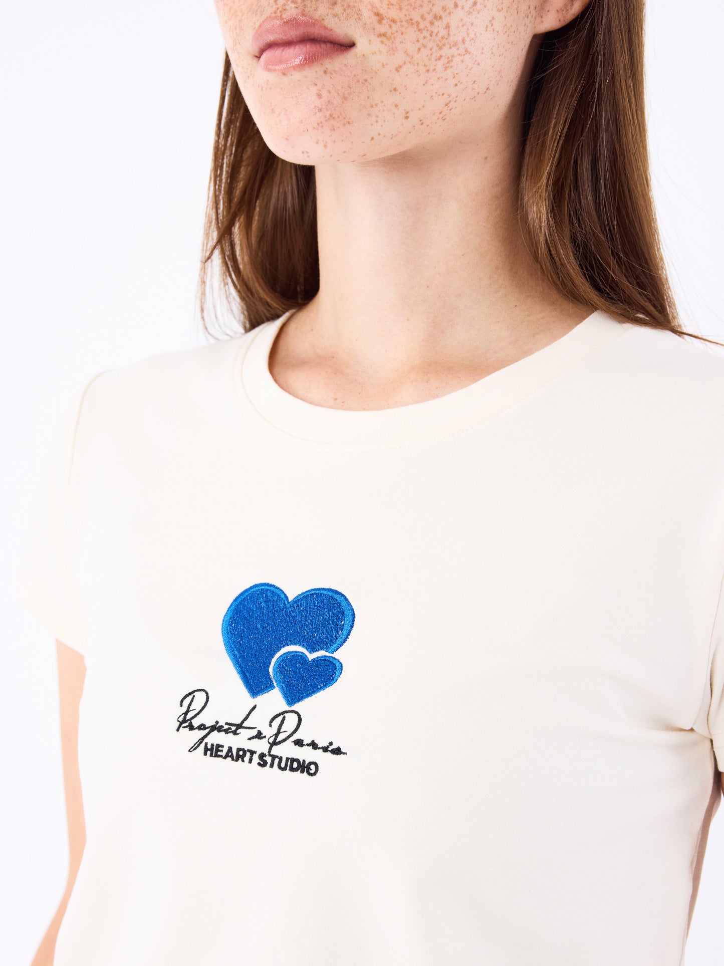 tee-shirt-broderie-cold-hearts-5077-craie