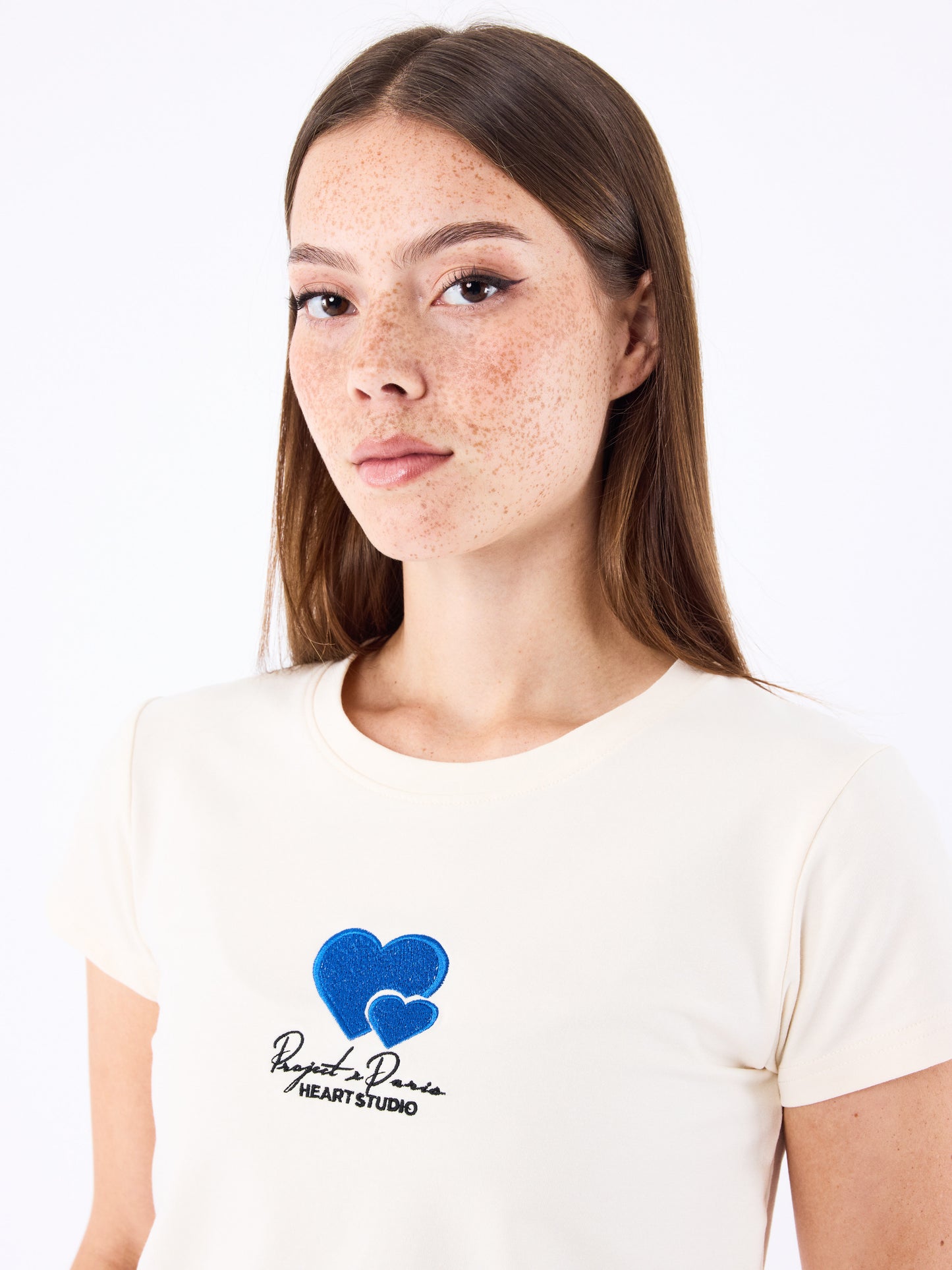 tee-shirt-broderie-cold-hearts-5077-craie