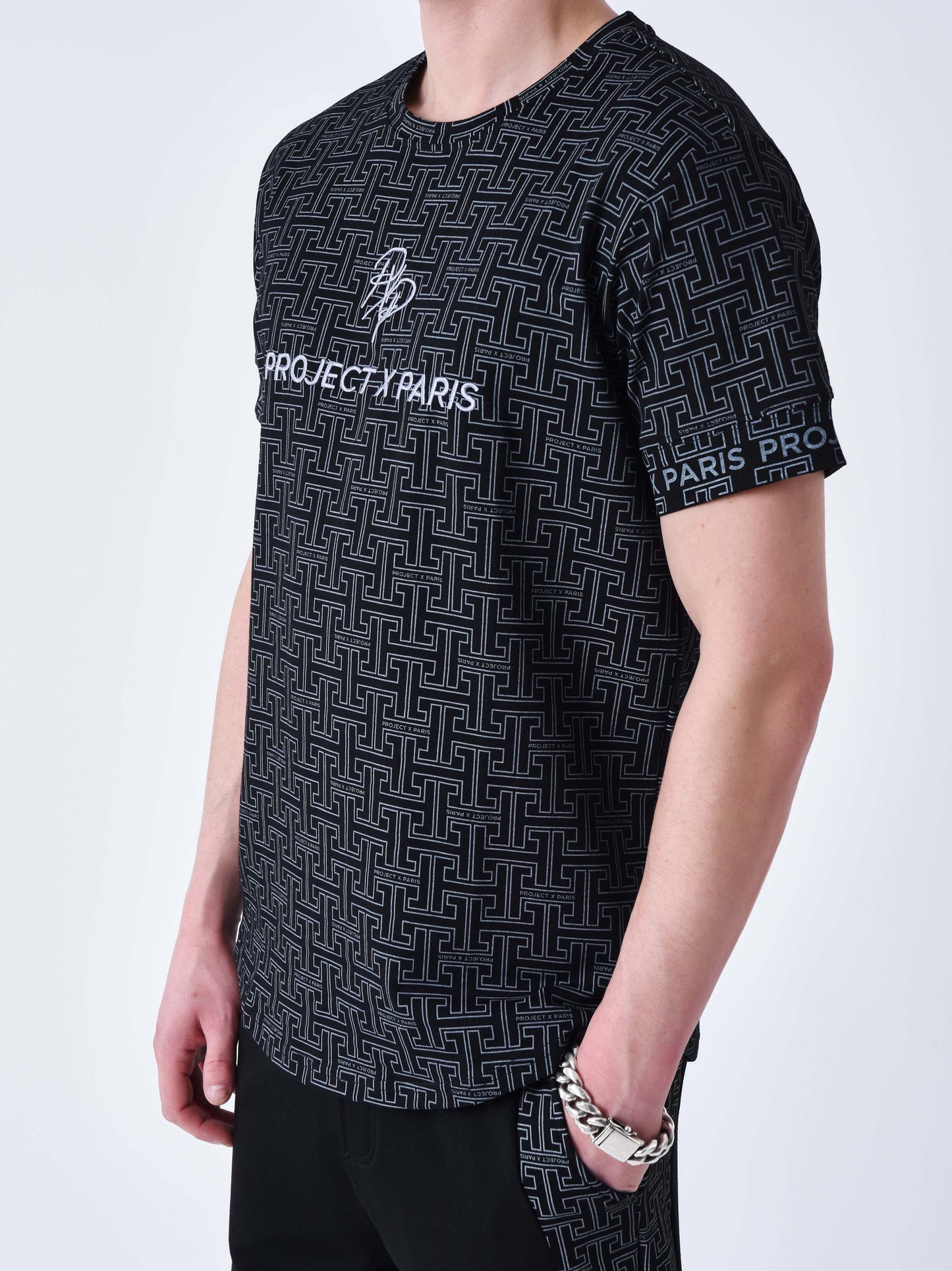 tee-shirt-imprime-labyrinthe-noir