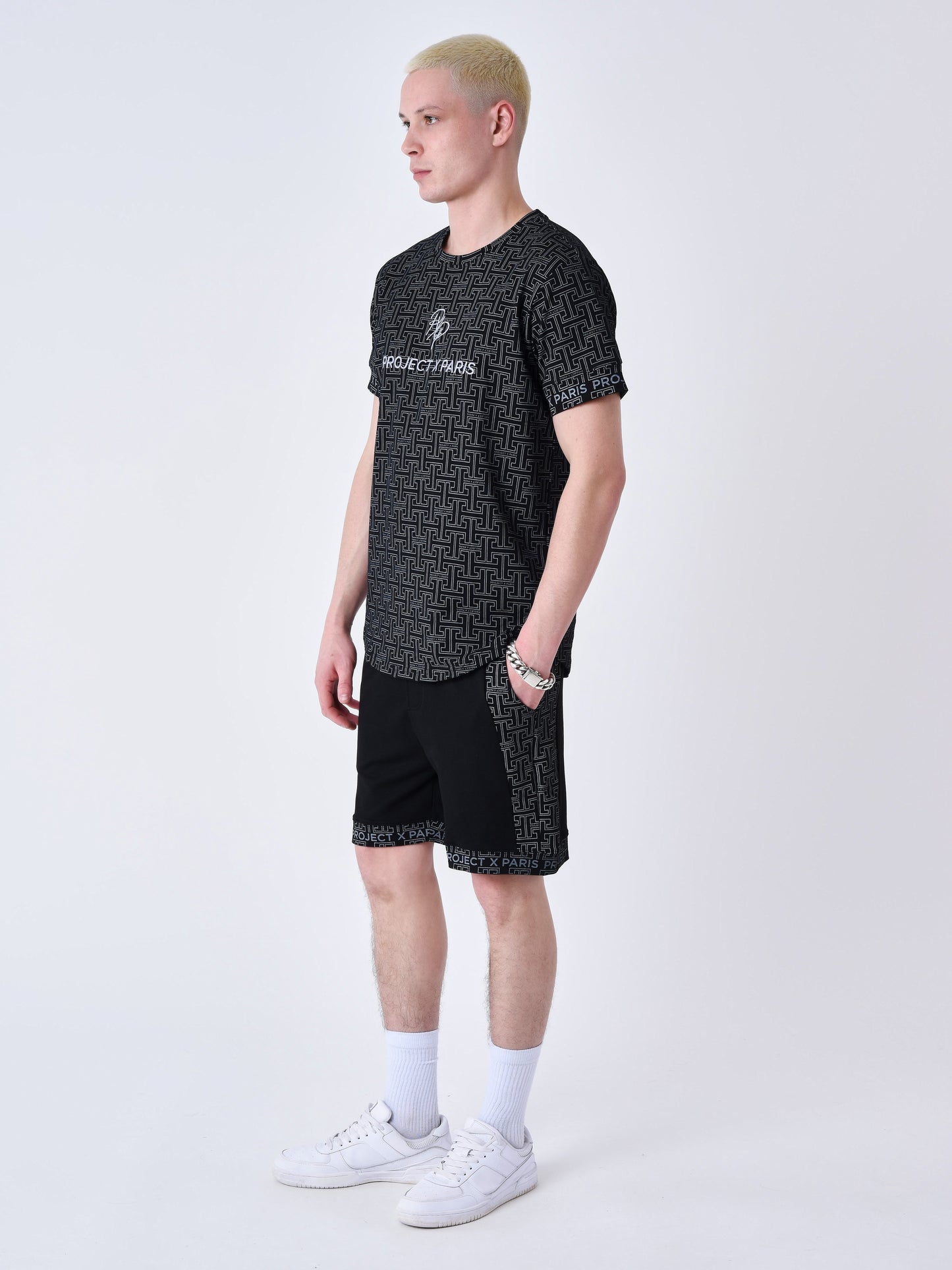 tee-shirt-imprime-labyrinthe-noir