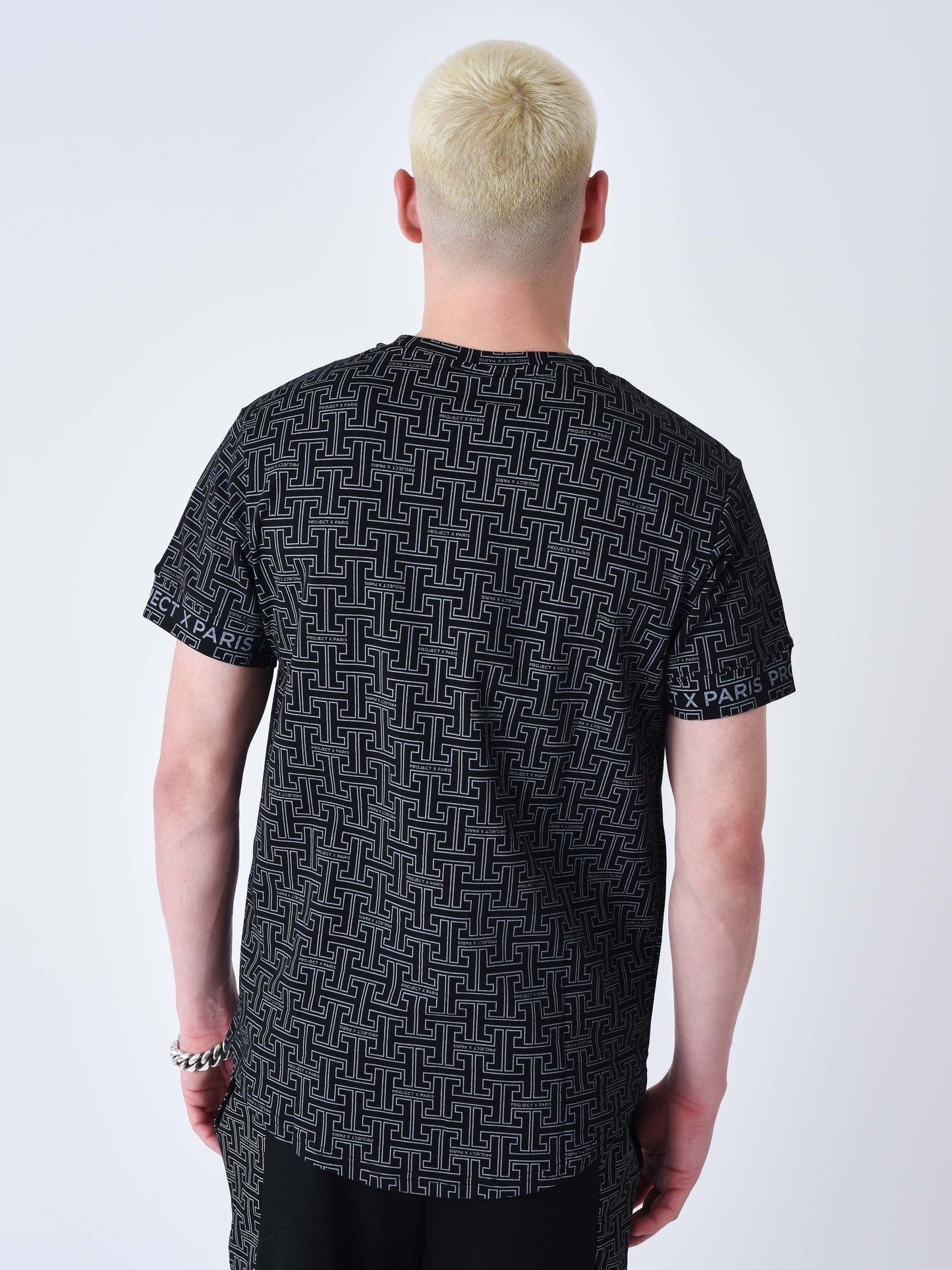tee-shirt-imprime-labyrinthe-noir