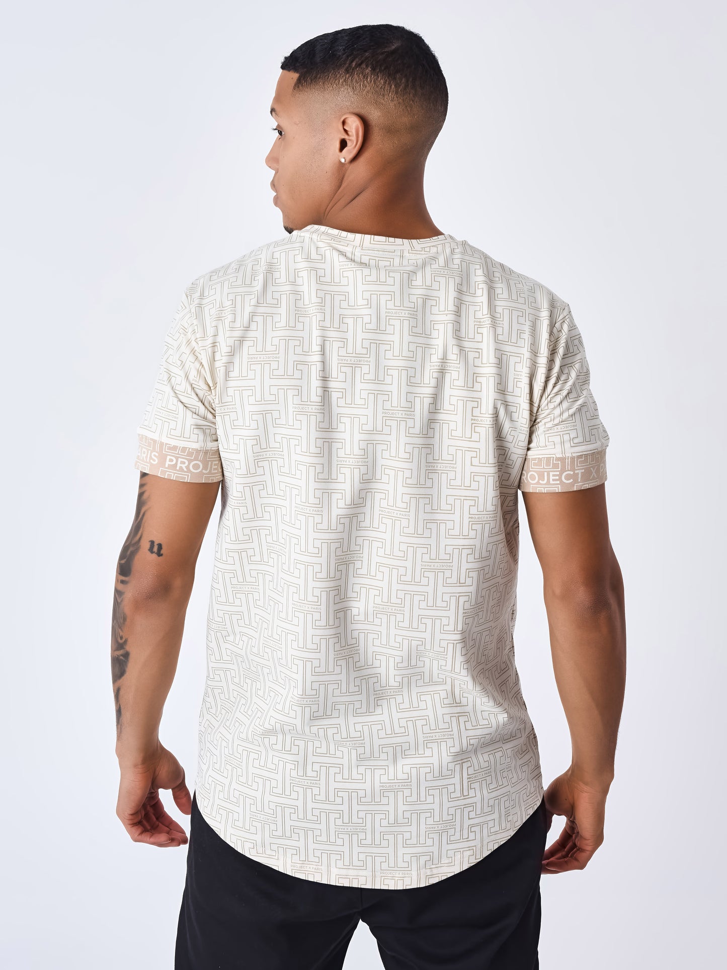 tee-shirt-imprime-labyrinthe-craie