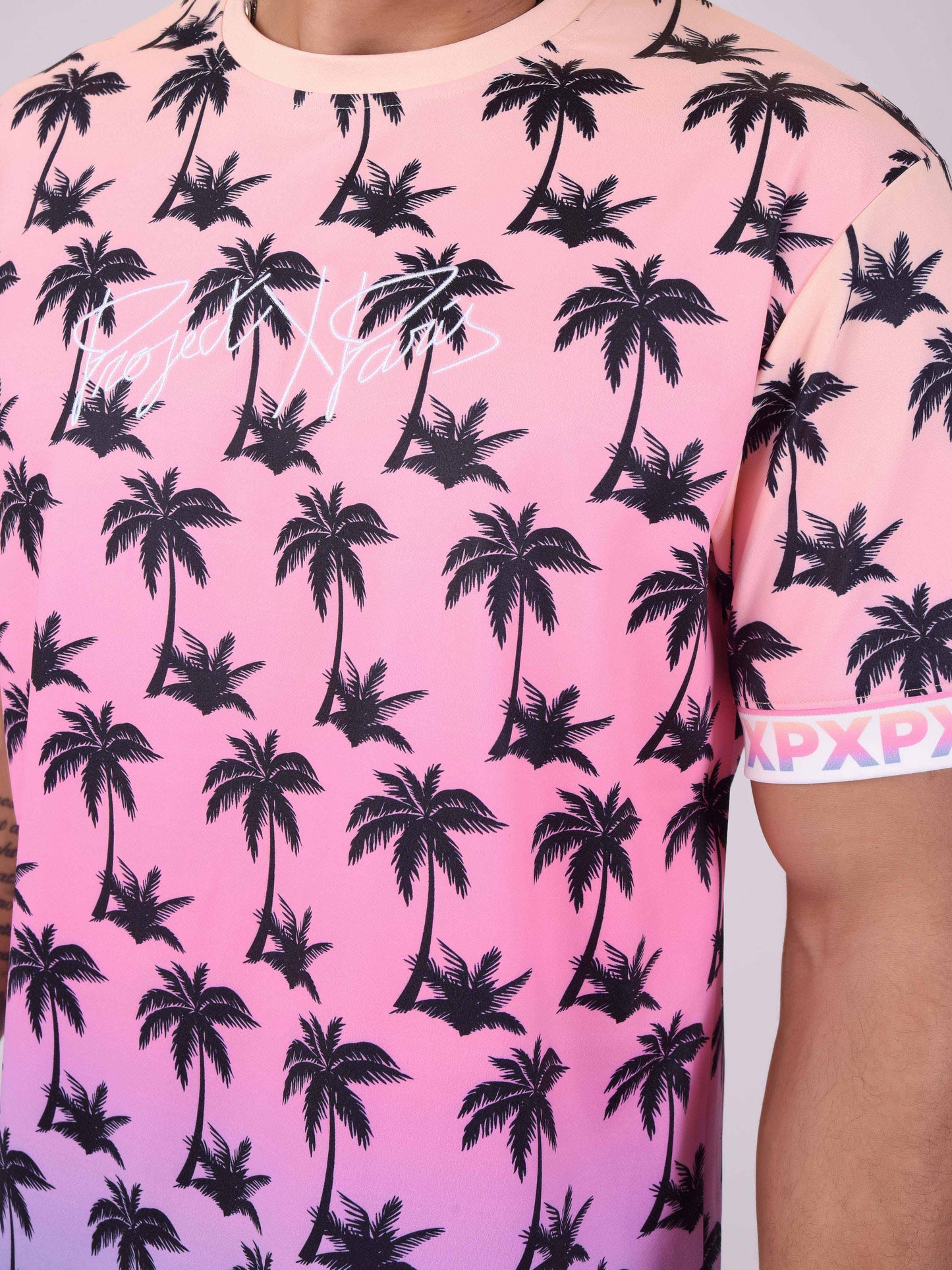 tee-shirt-imprime-palmier-degrade-violet