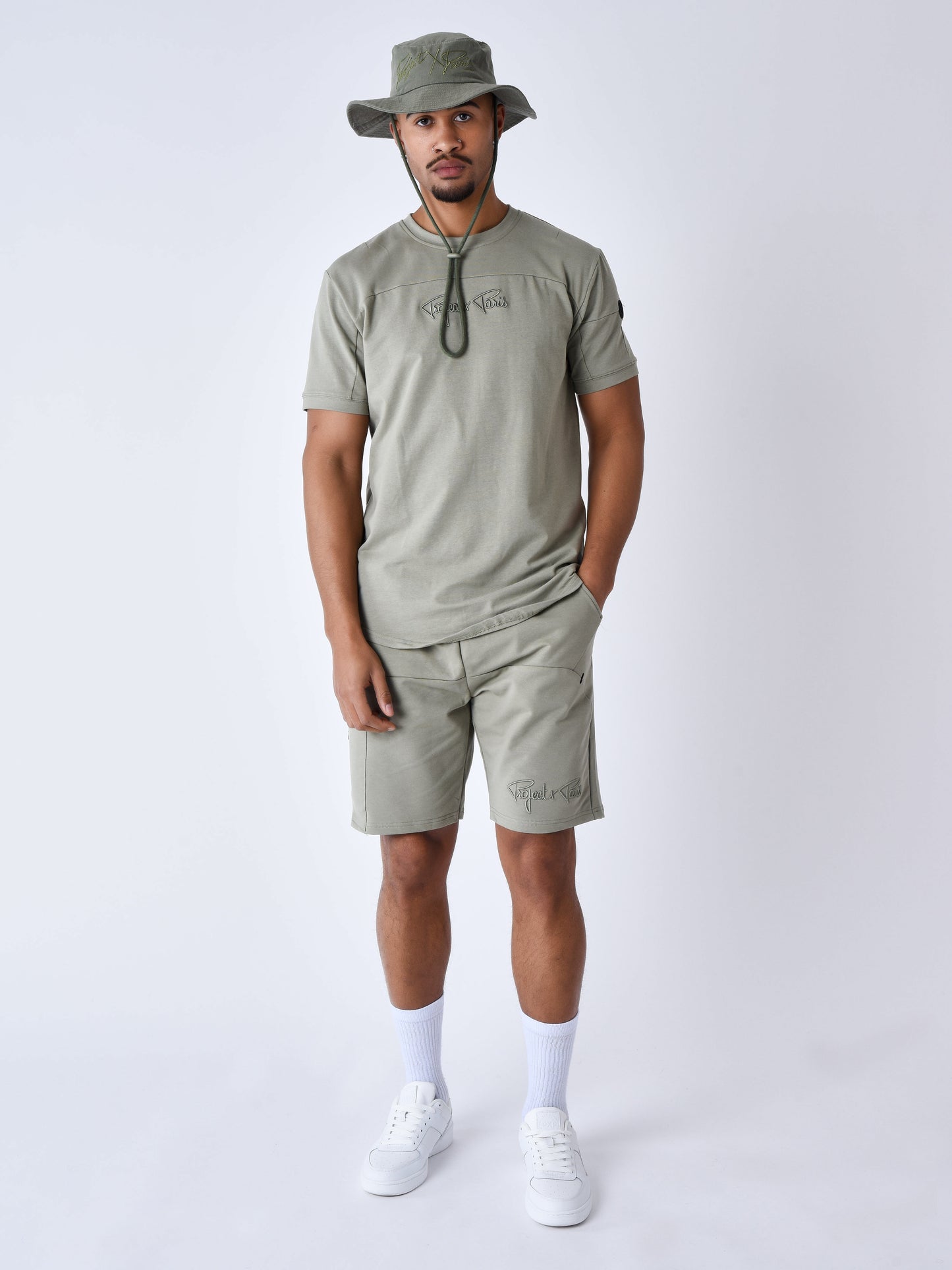 tee-shirt-technique-a-decoupes-olive