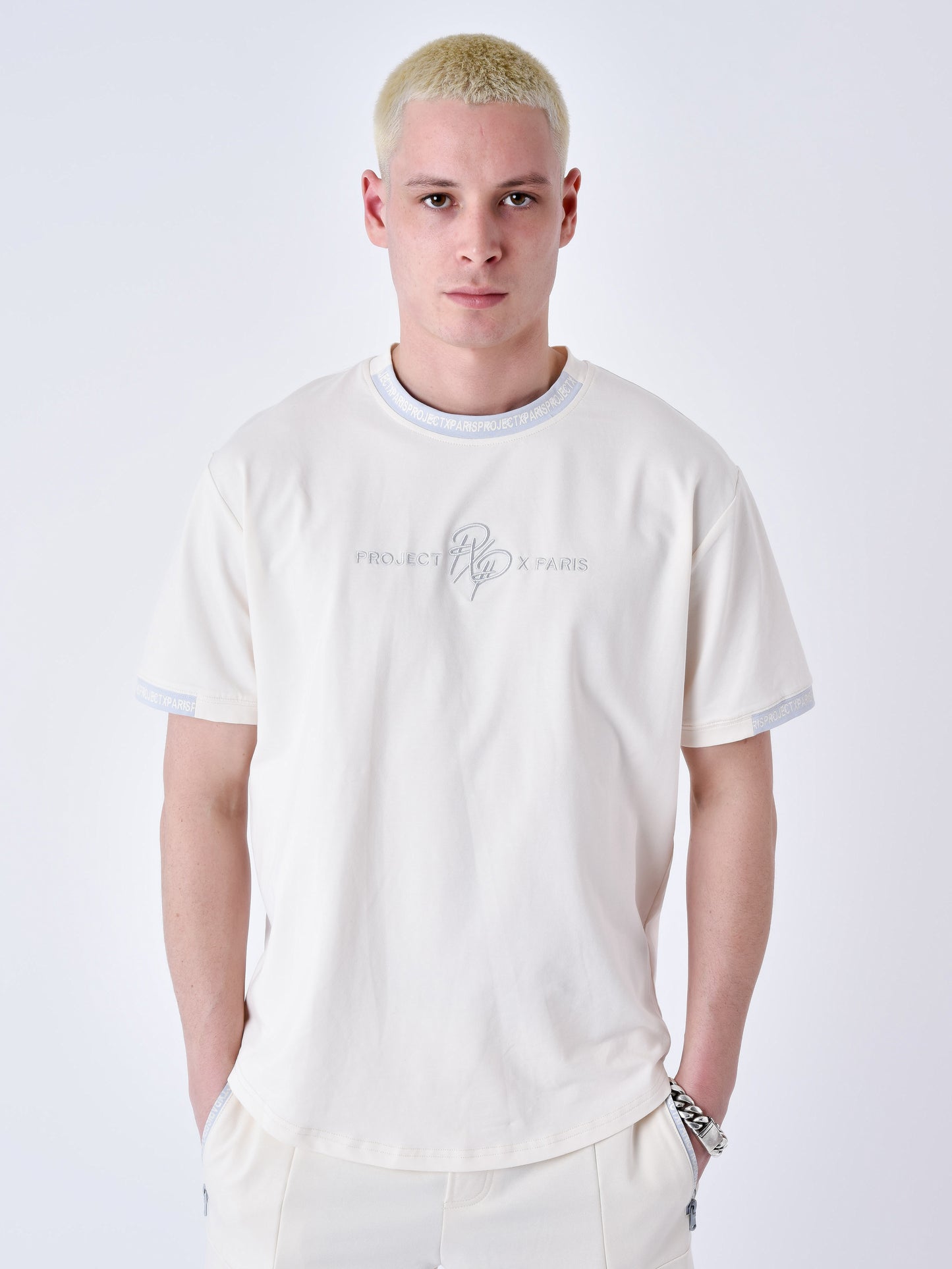 tee-shirt-uni-avec-bande-logo-craie