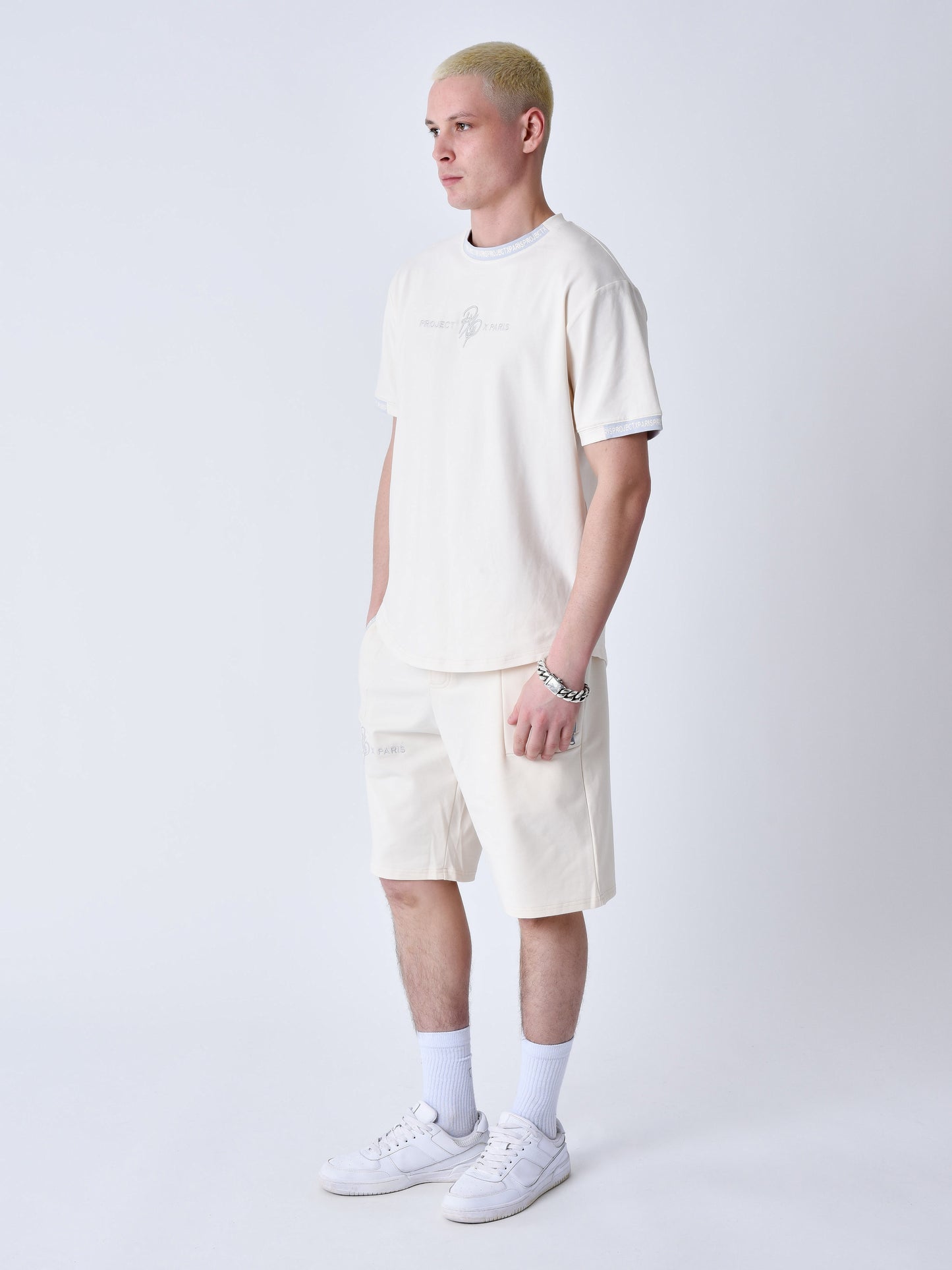 tee-shirt-uni-avec-bande-logo-craie