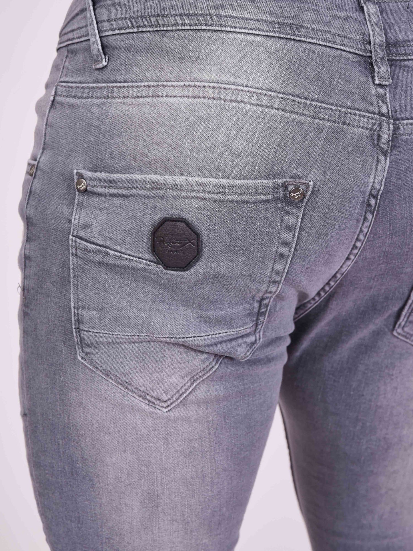 tp21007-gris-detailshot