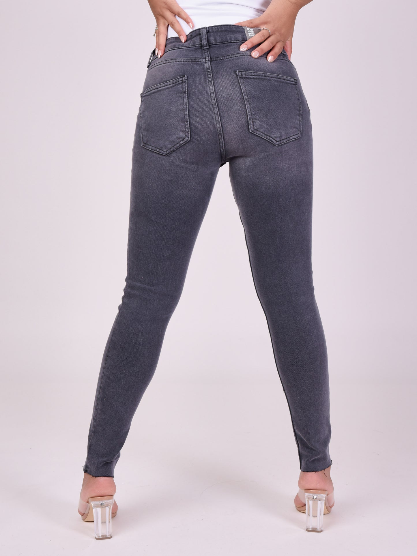 tp21060-gris