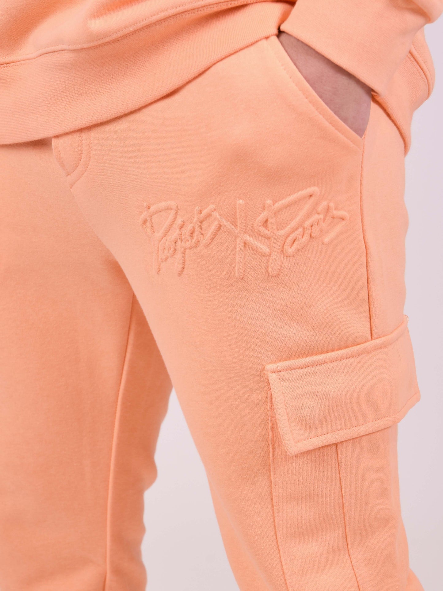 tu214907-peche-detailshot