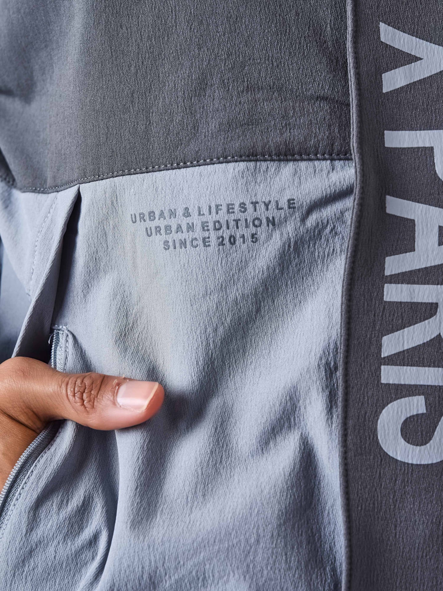 veste-a-capuche-colorblock-gris-clair