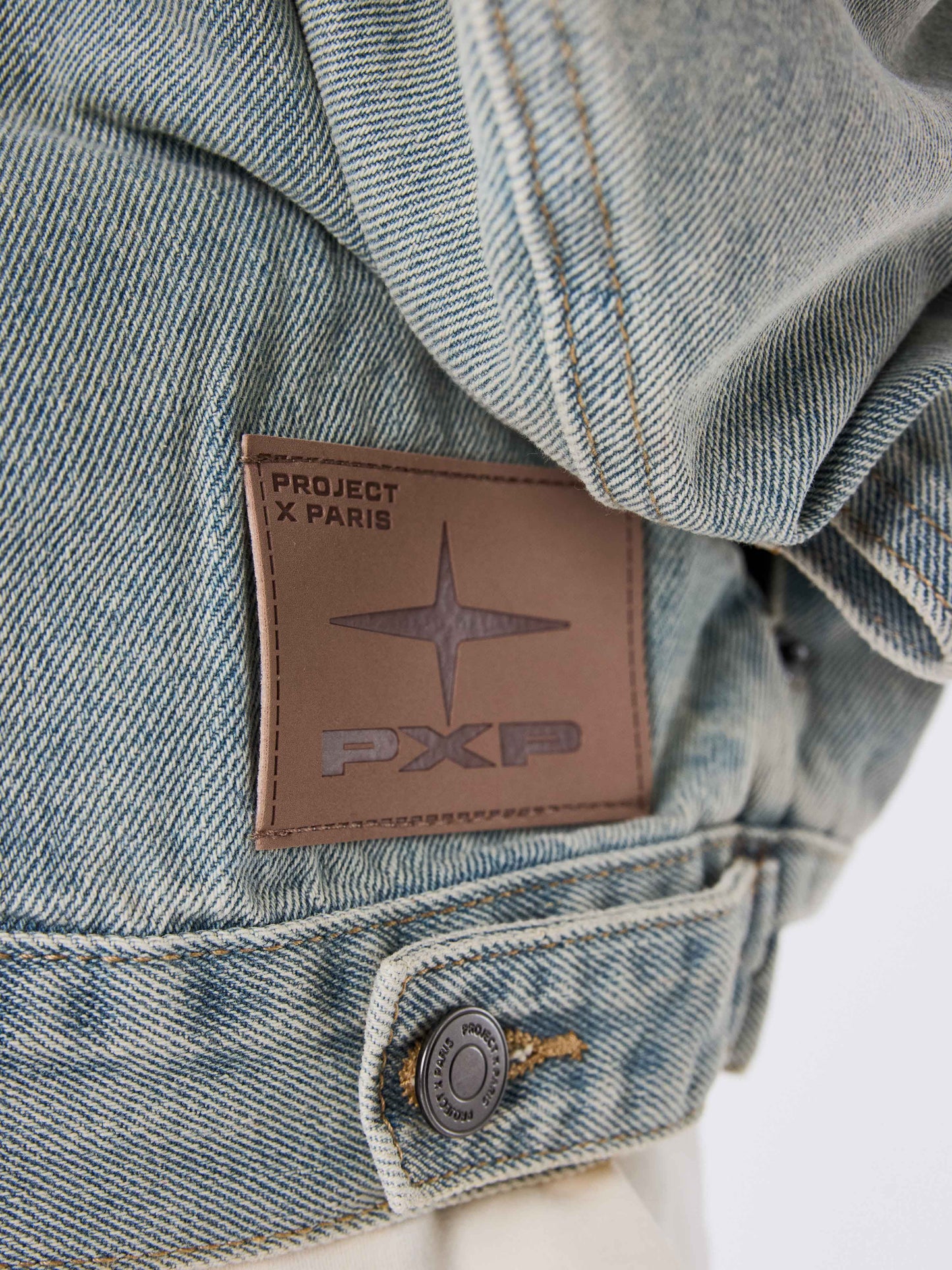 veste-en-jean-d-ensemble-bleu