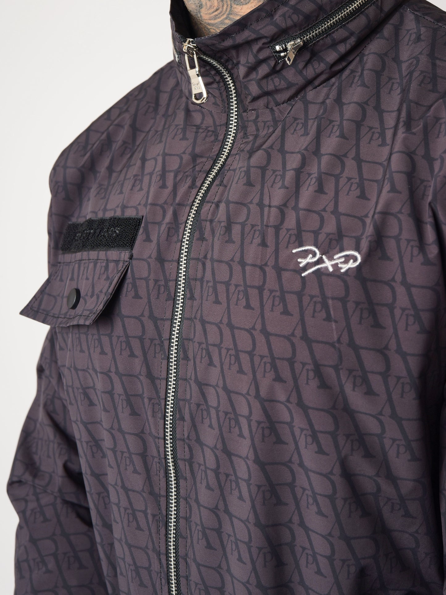 veste-imprime-all-over-pxp-2030082-noir
