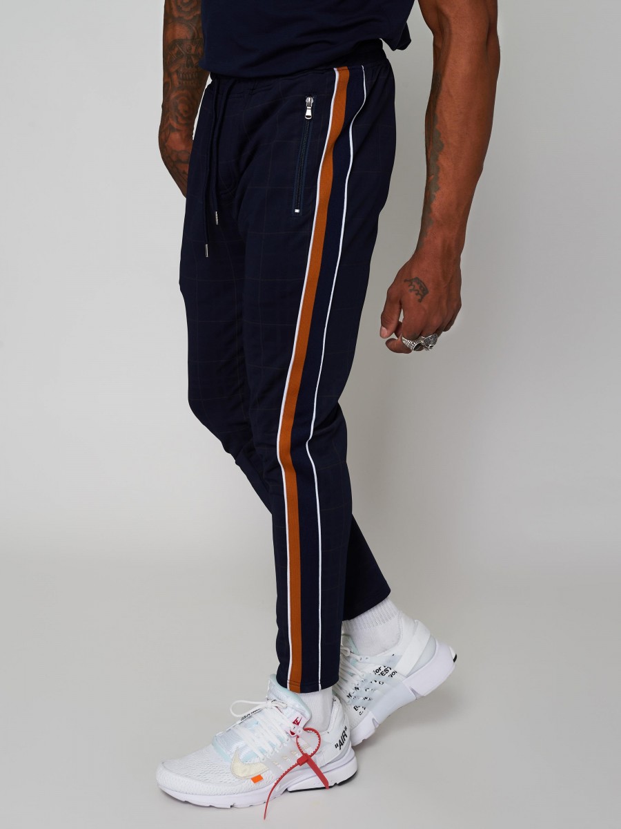 Jogging bottoms with colored stripes