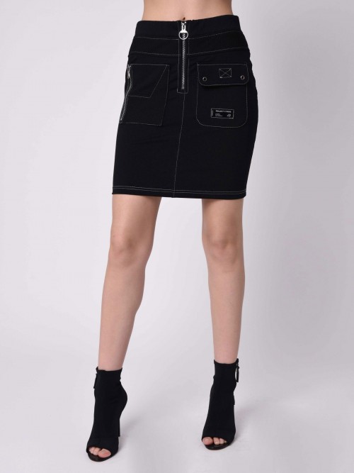 Falda corta con costuras de contraste - Negro