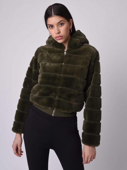 Short hooded jacket in imitation fur - Khaki