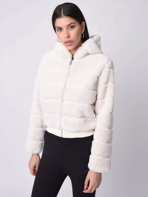 Short hooded jacket in imitation fur - Beige
