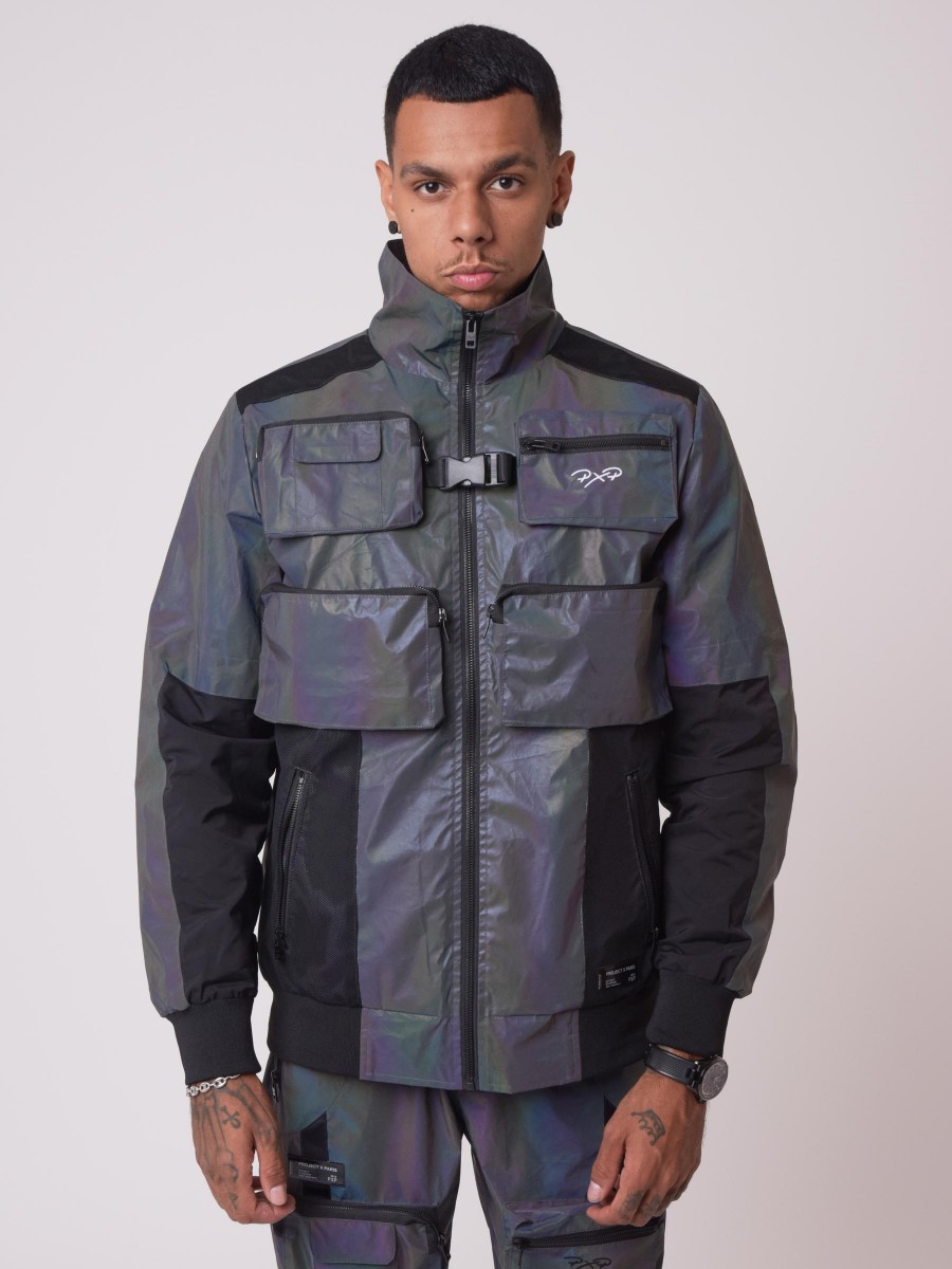 Jacket with high collar and plastic yoke
