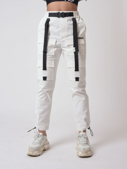 Pants with pockets and strap detail - White