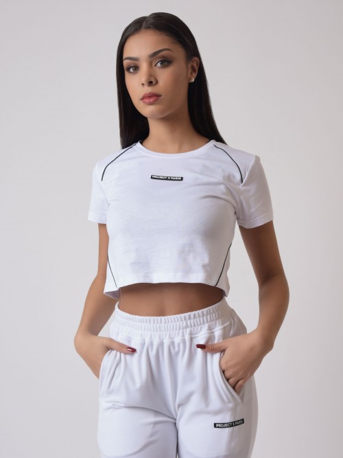 Crop T-shirt with contrasting piping and silicone logo - White