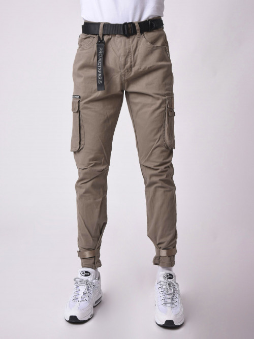 Jean Cargo pockets and tightening strap at the bottom - Beige