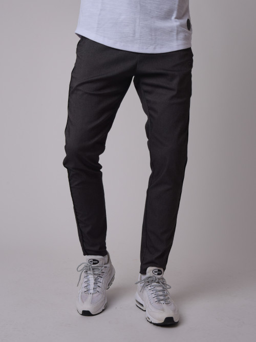Basic slim-fit pants with contrasting pipping on the sides - Black