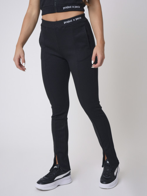 Ankle-flared skinny pants