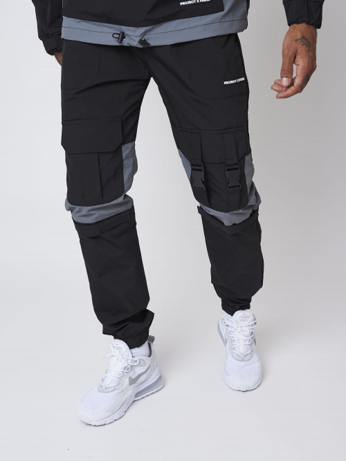Pantaloni stile cargo con dettaglio a clip - Nero