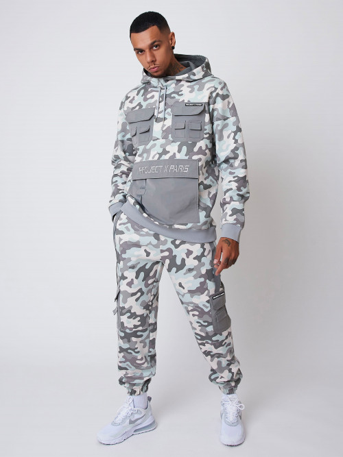 Camouflage print hoodie with reflective pockets - Light grey