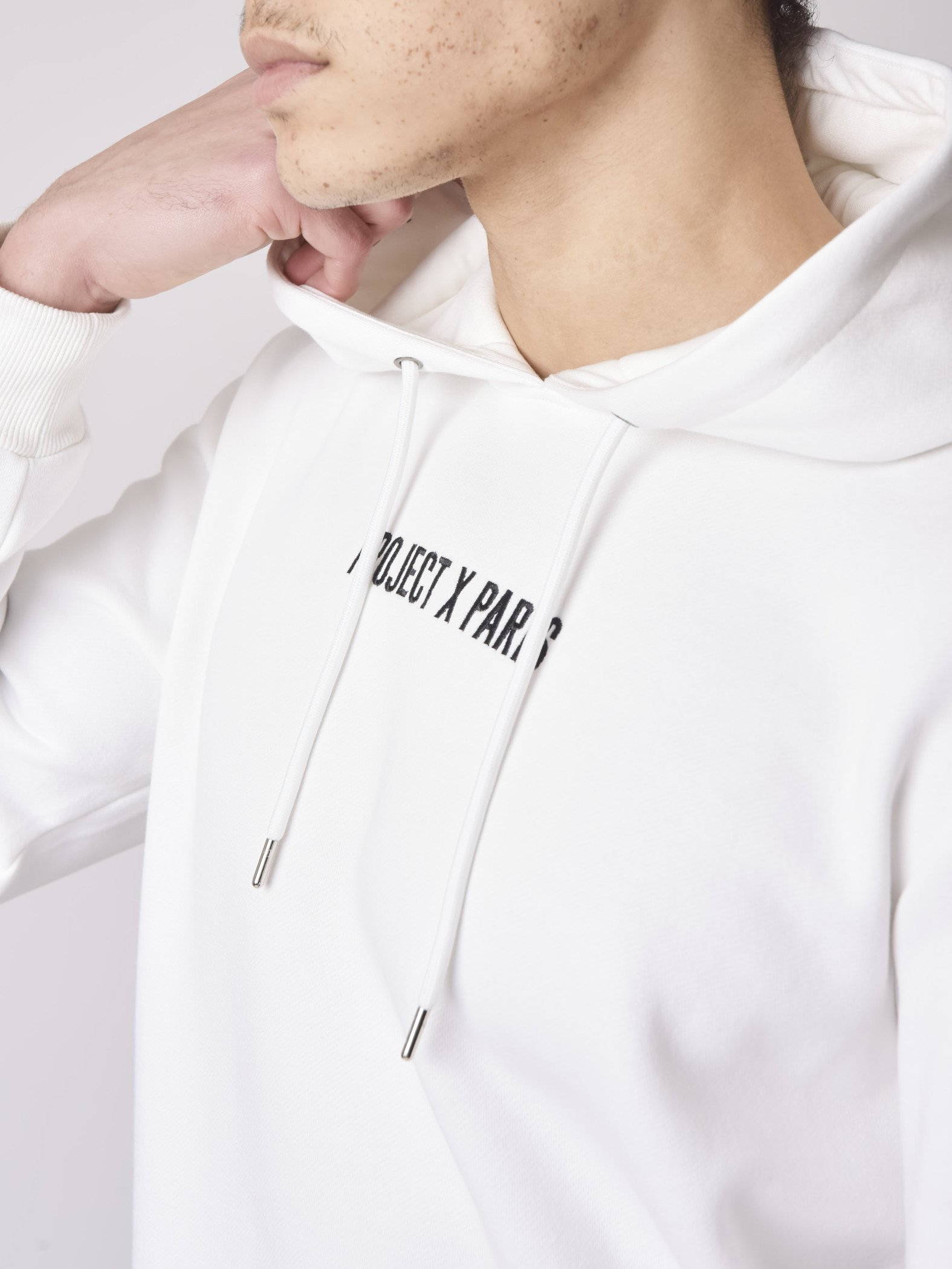 Felpa basic con cappuccio on sale