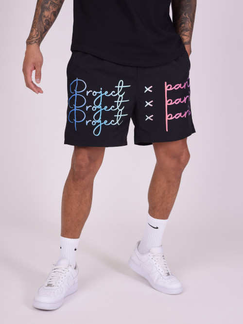 Shorts mit großem Logo, bedruckt mit Farbverlauf - Schwarz