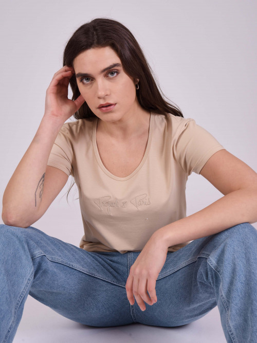 Maglietta basic con logo ricamato tono su tono - Beige