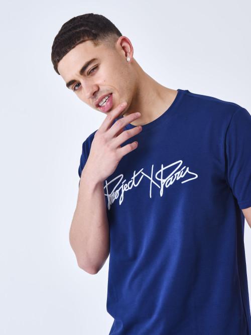 T-shirt básica com logógênero bordado - Azul escuro