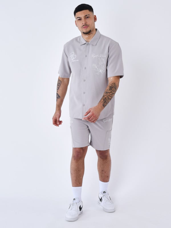 Short brodé à fleurs
