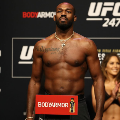 Jon "Bones" Jones : entre génie de la cage et incendie de l'UFC