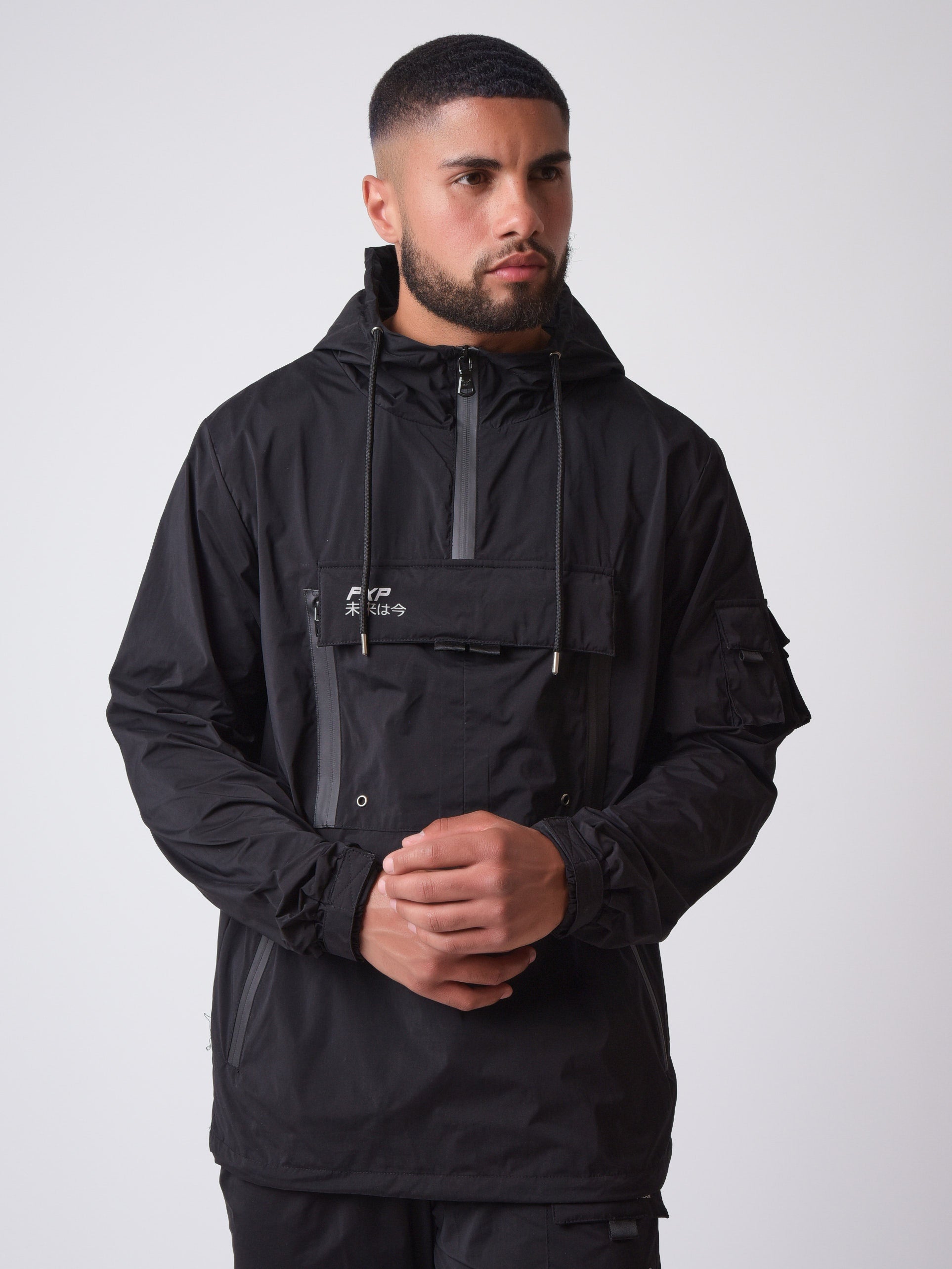 Low pocket relief windbreaker-1