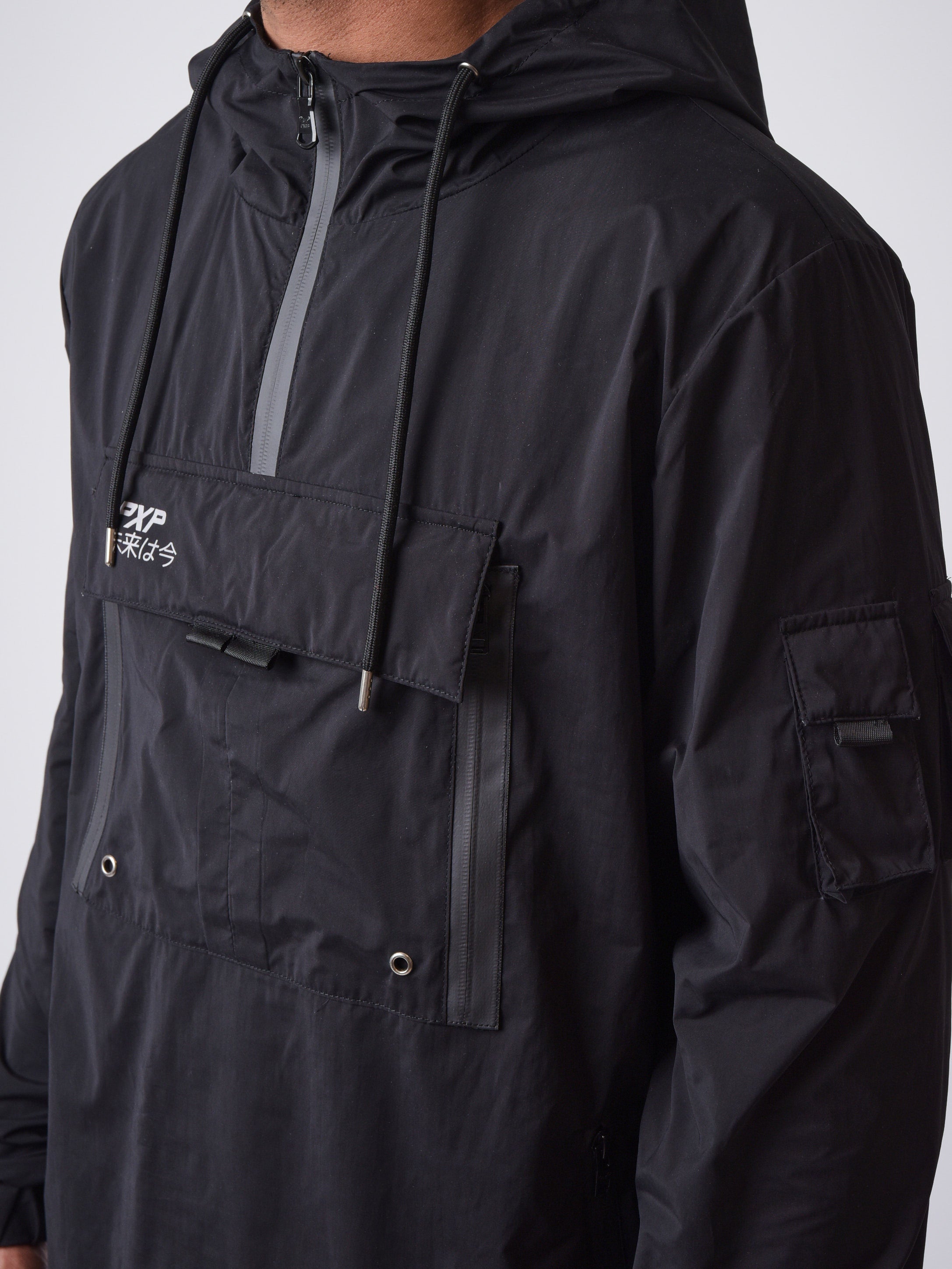 Low pocket relief windbreaker-5