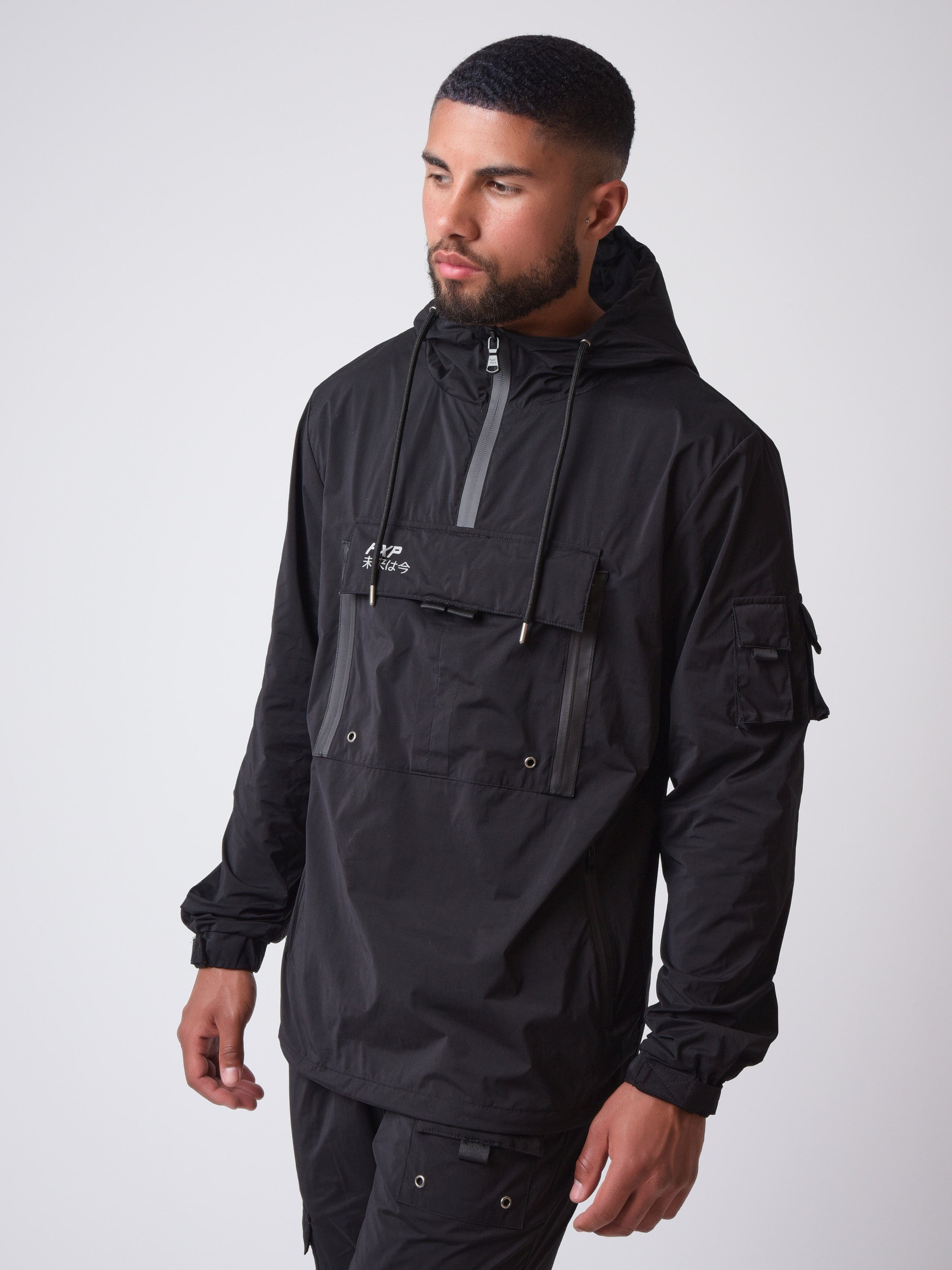Low pocket relief windbreaker-3