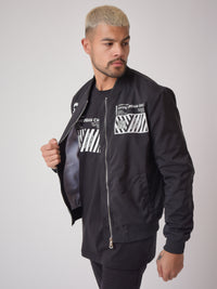 2030078-noir-modelshot