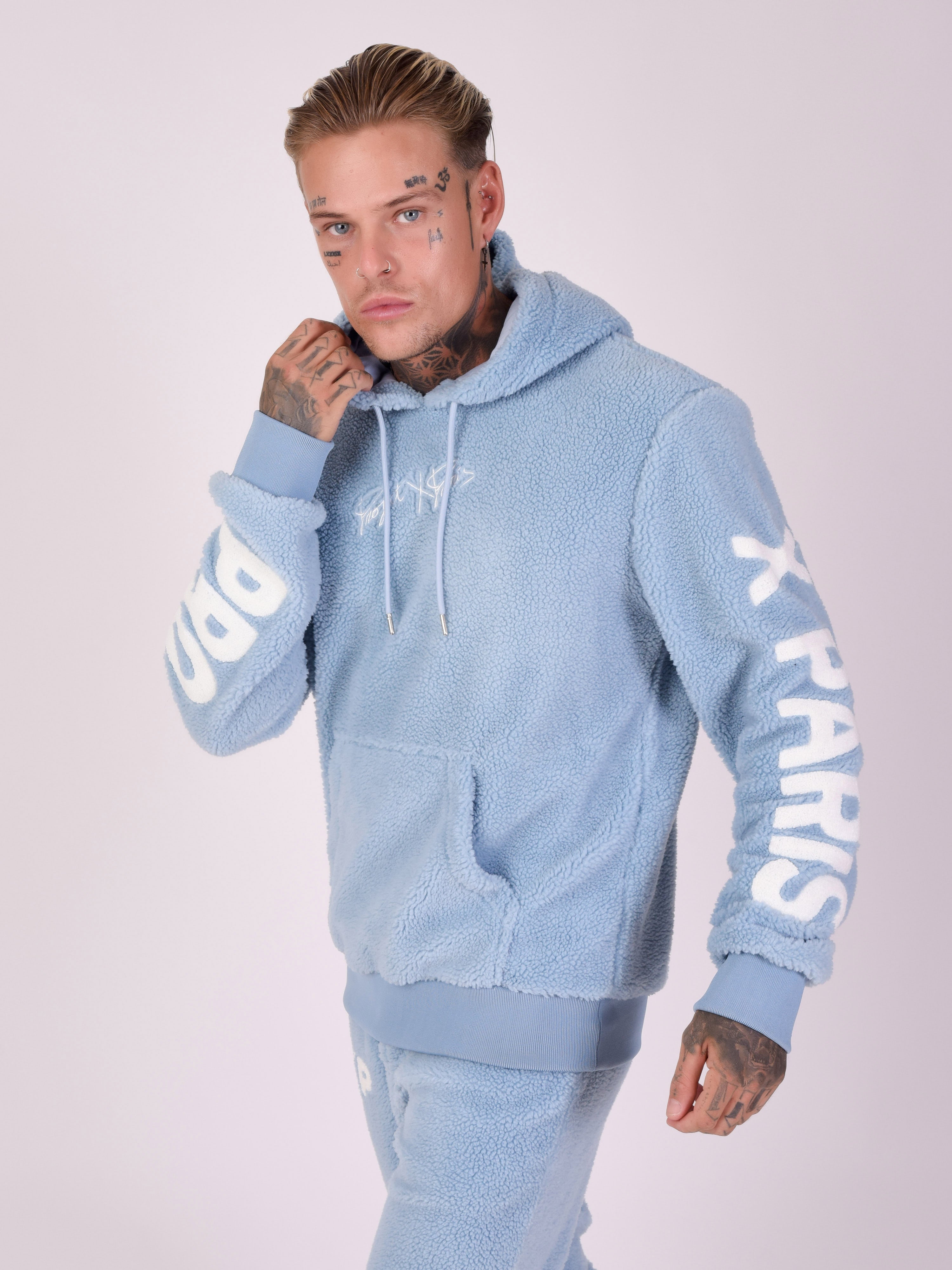 Hoodie i 