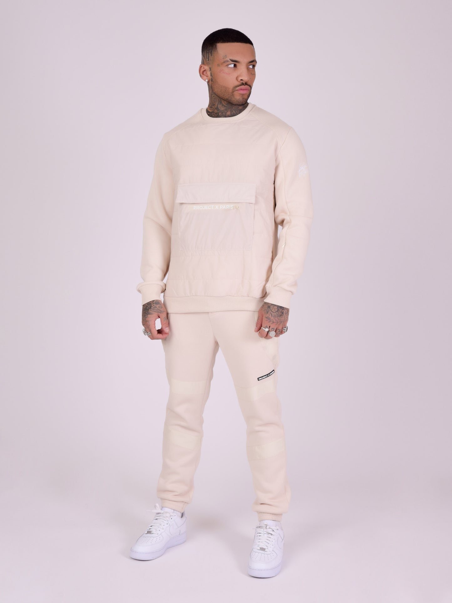 2120233-ivoire-modelshot