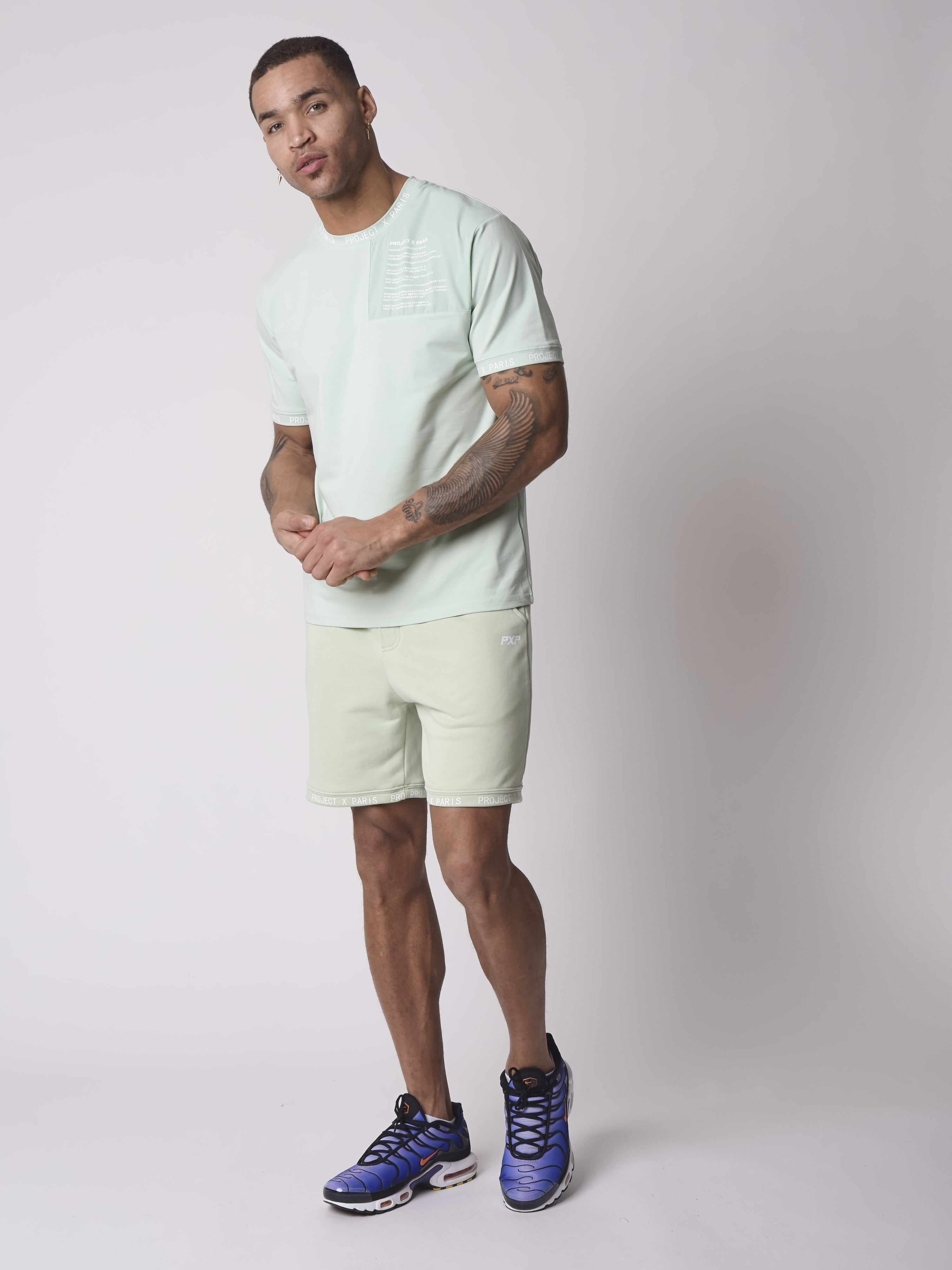 2140112-vert-d-eau-modelshot