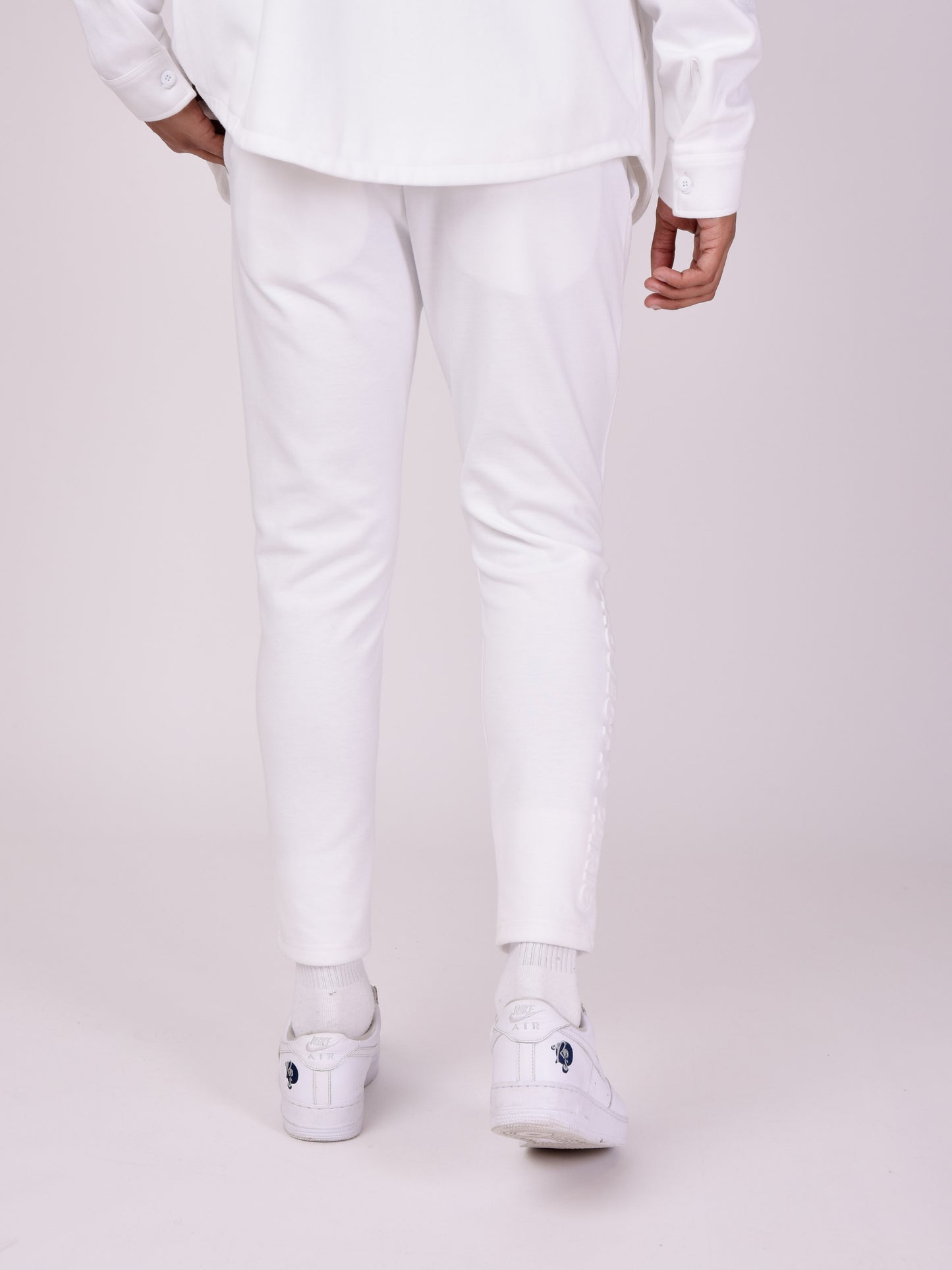 2140128-blanc-modelshot
