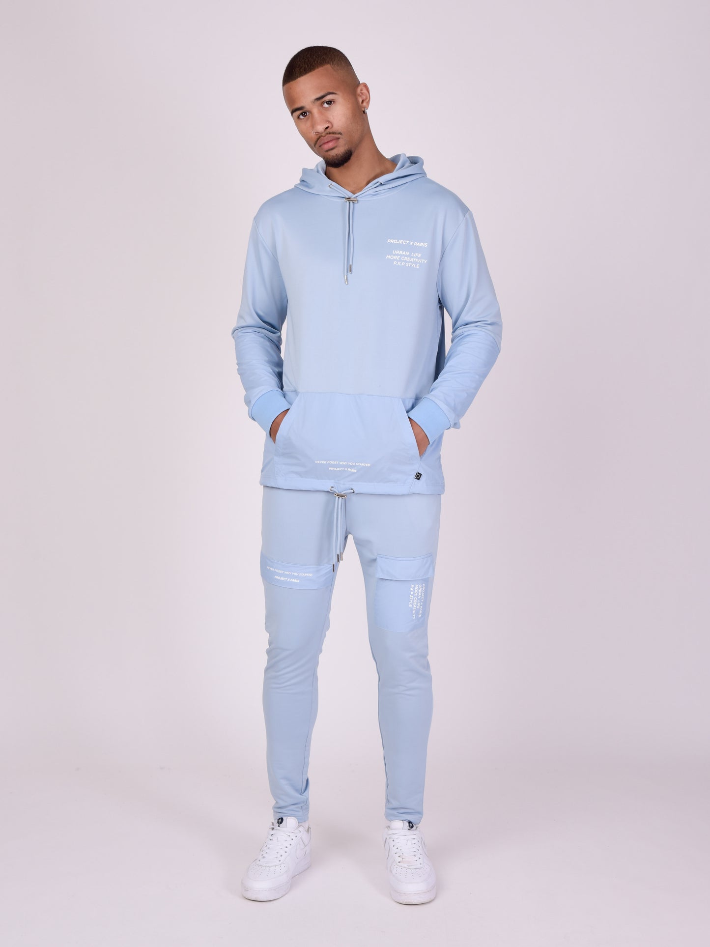 2140131-bleu-ciel-modelshot
