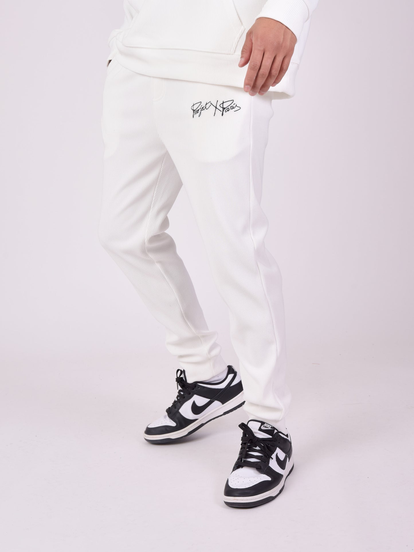 2140133-blanc-modelshot