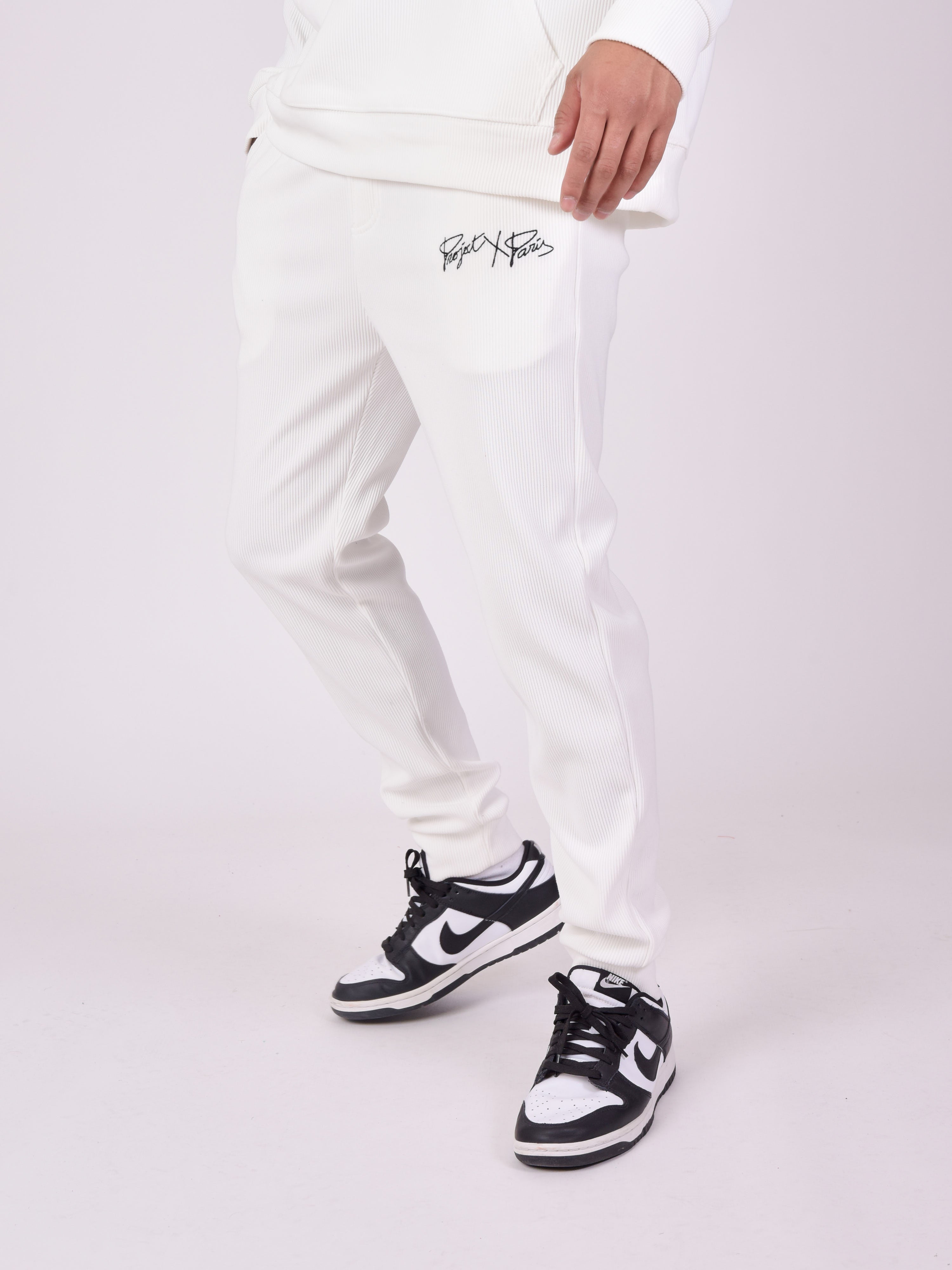 2140133-blanc-modelshot