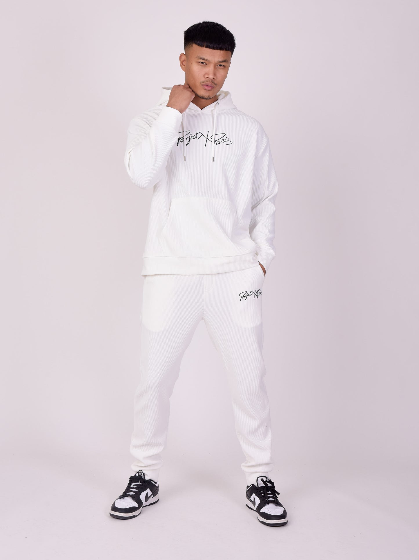 2140133-blanc-modelshot