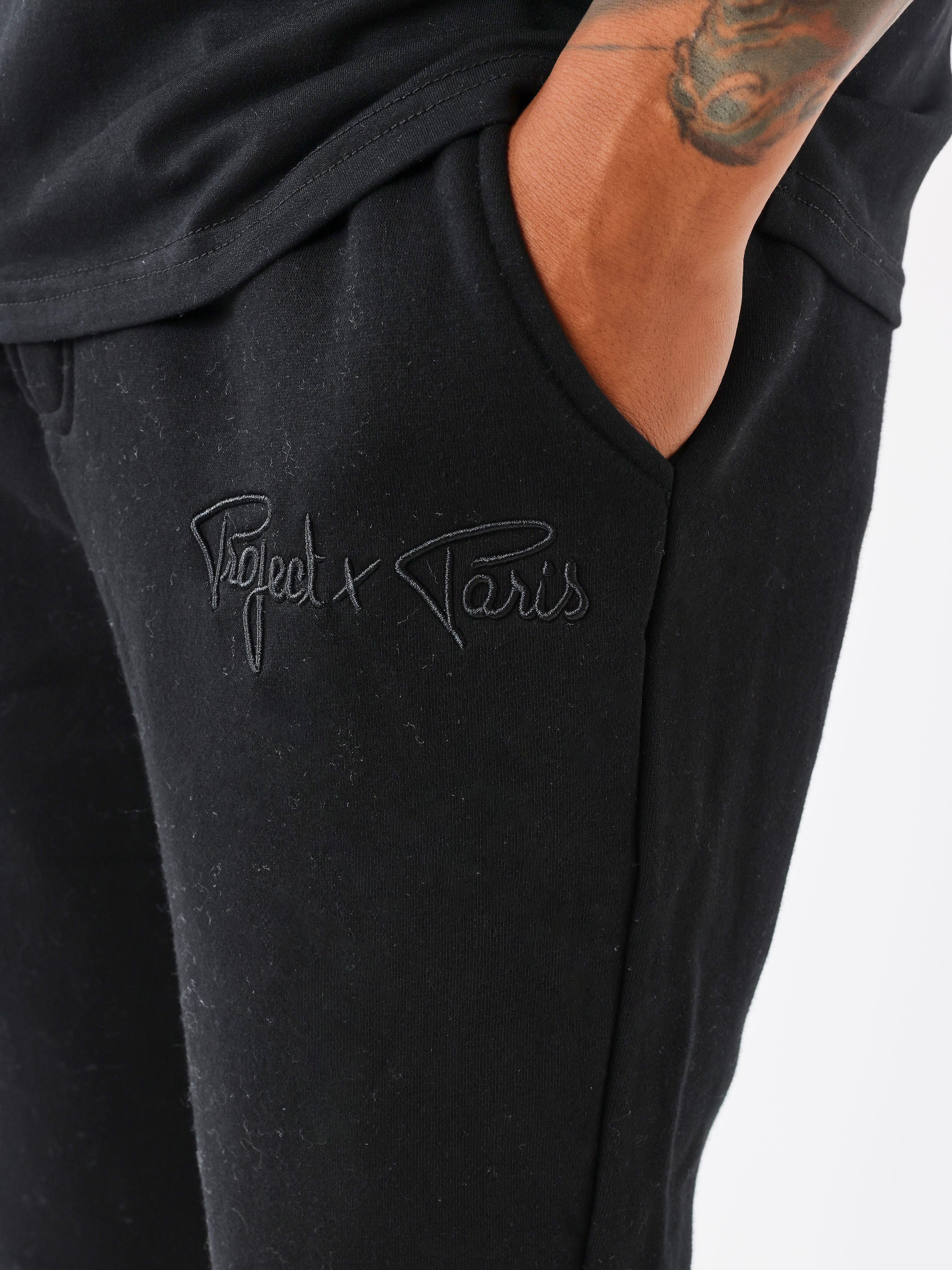 Signature-housut-4