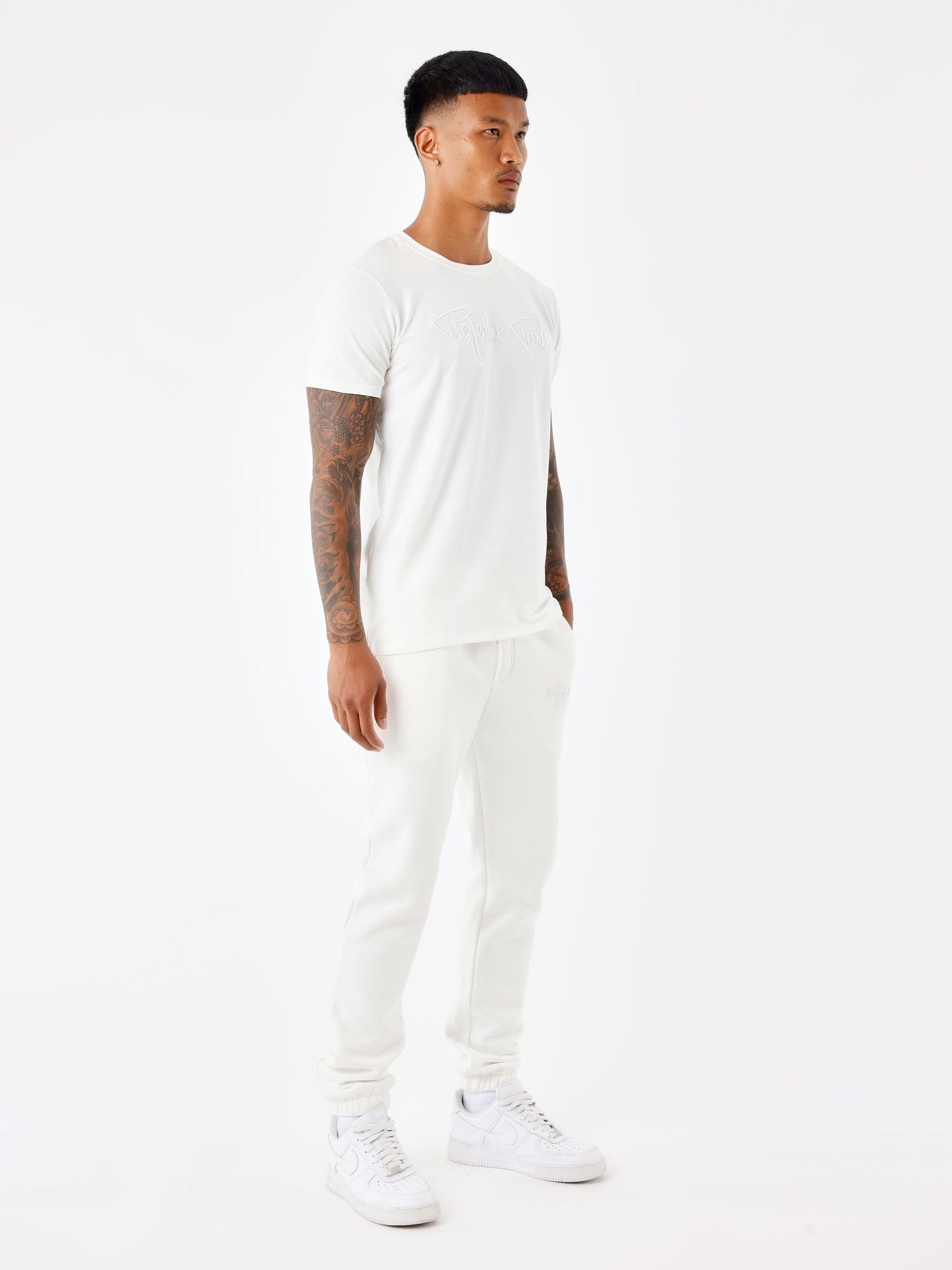2140150-1-blanc-casse-modelshot